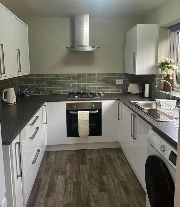 Stylish 2 Bedrooms Flat In A Quiet Cul-De-Sac Area, Near Sheffield City Centre With Free Parking Zewnętrze zdjęcie